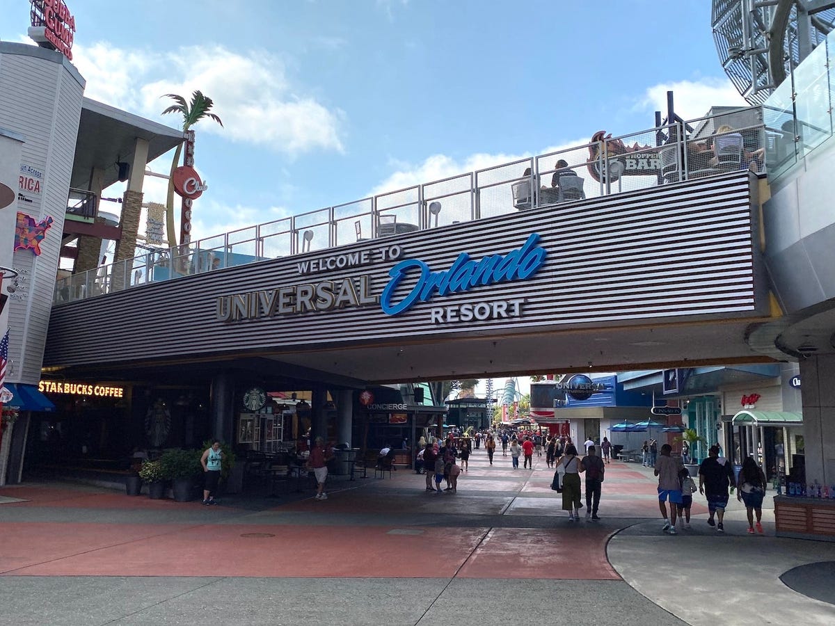 Quiet morning at Universal CityWalk entrance