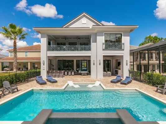 Hotels vs Villas in Orlando